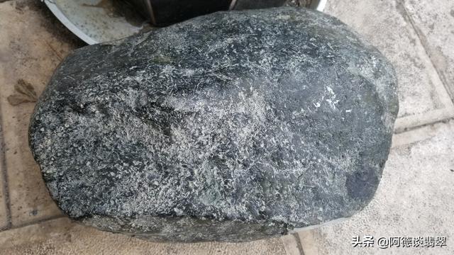 翡翠原石点口水,翡翠原石一手货源-第2张图片-翡翠网 翡翠原石点口水,翡翠原石一手货源-第2张图片-翡翠网