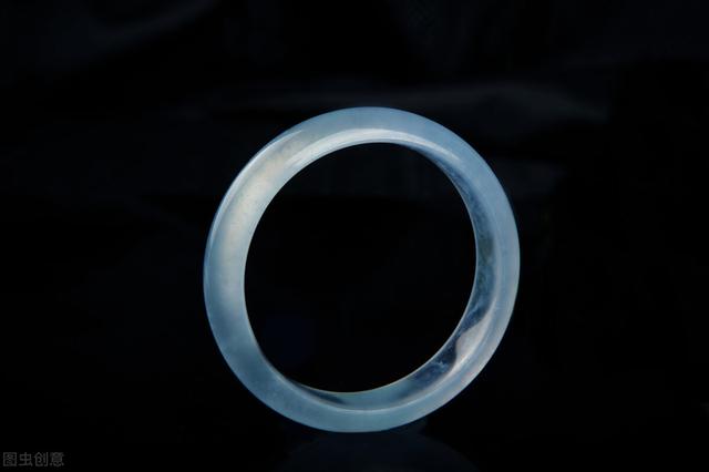 翡翠手镯值钱吗,描金翡翠手镯值钱吗-第3张图片-翡翠网 翡翠手镯值钱吗,描金翡翠手镯值钱吗-第3张图片-翡翠网