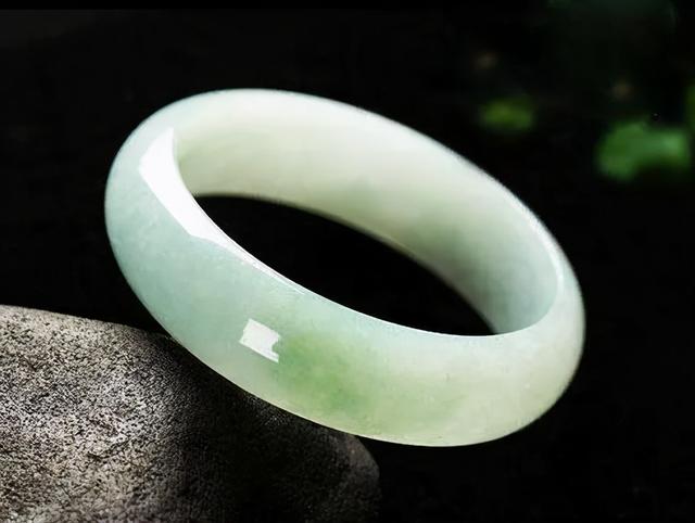翡翠手镯合成怎么做的翡翠手镯合成-第1张图片-翡翠网 翡翠手镯合成怎么做的翡翠手镯合成-第1张图片-翡翠网