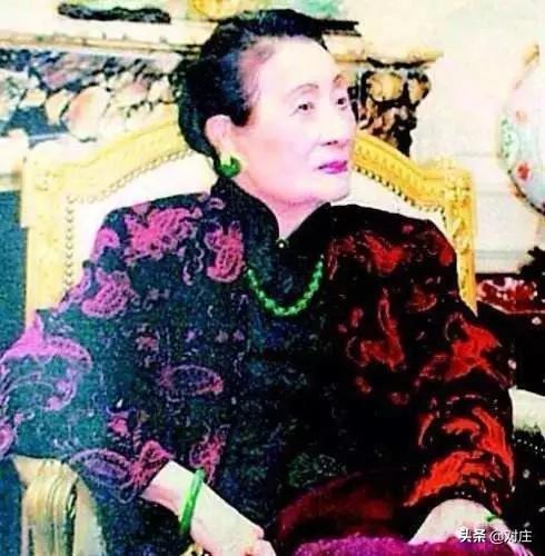 b货翡翠手镯戴了10年,翡翠手镯的文化-第7张图片-翡翠网 b货翡翠手镯戴了10年,翡翠手镯的文化-第7张图片-翡翠网