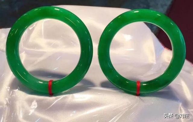 b货翡翠手镯戴了10年,翡翠手镯的文化-第8张图片-翡翠网 b货翡翠手镯戴了10年,翡翠手镯的文化-第8张图片-翡翠网