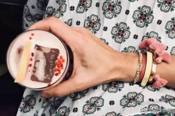 重叠色翡翠手镯图片豆青色翡翠手镯图片-第4张图片-翡翠网 重叠色翡翠手镯图片豆青色翡翠手镯图片-第4张图片-翡翠网