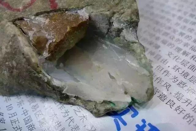 包含30万翡翠原石帝王春的词条-第6张图片-翡翠网 包含30万翡翠原石帝王春的词条-第6张图片-翡翠网