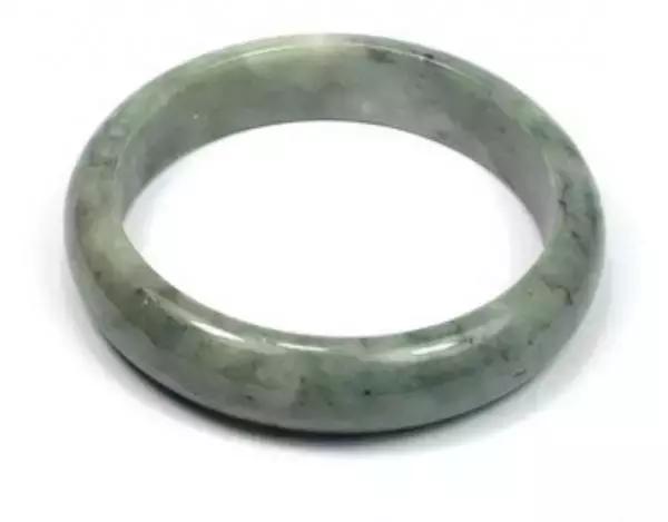 假翡翠手镯和真翡翠手镯图片翡翠手镯变-第15张图片-翡翠网 假翡翠手镯和真翡翠手镯图片翡翠手镯变-第15张图片-翡翠网