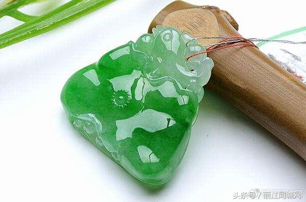 丽江翡翠手镯丽江翡翠最大交易市场-第1张图片-翡翠网 丽江翡翠手镯丽江翡翠最大交易市场-第1张图片-翡翠网