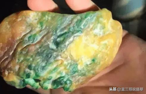 翡翠原石可以上油吗,翡翠原石能上油吗-第12张图片-翡翠网 翡翠原石可以上油吗,翡翠原石能上油吗-第12张图片-翡翠网