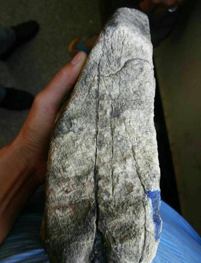 象皮莫西沙翡翠原石,老象皮原石出什么翡翠-第2张图片-翡翠网 象皮莫西沙翡翠原石,老象皮原石出什么翡翠-第2张图片-翡翠网