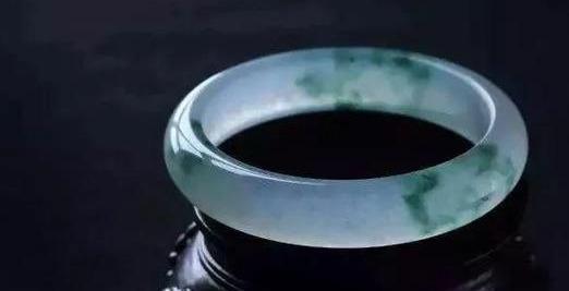 关于商场1800买的翡翠手镯的信息-第5张图片-翡翠网 关于商场1800买的翡翠手镯的信息-第5张图片-翡翠网