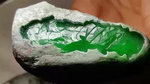 关于缅甸翡翠原石分类的信息-第6张图片-翡翠网 关于缅甸翡翠原石分类的信息-第6张图片-翡翠网