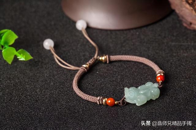 包含翡翠挂坠知识图解的词条-第3张图片-翡翠网 包含翡翠挂坠知识图解的词条-第3张图片-翡翠网