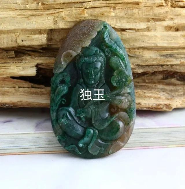 翁巴列场口翡翠原石特征翡翠原石黑点特征-第4张图片-翡翠网 翁巴列场口翡翠原石特征翡翠原石黑点特征-第4张图片-翡翠网