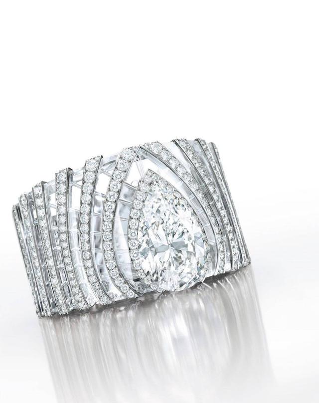 顶级翡翠手镯图片欣赏,顶级翡翠手镯图片欣赏图片-第4张图片-翡翠网 顶级翡翠手镯图片欣赏,顶级翡翠手镯图片欣赏图片-第4张图片-翡翠网