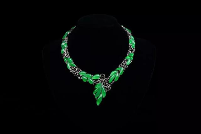 翡翠挂件批发价格,翡翠观音挂件批发价格-第10张图片-翡翠网 翡翠挂件批发价格,翡翠观音挂件批发价格-第10张图片-翡翠网