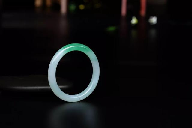 翡翠挂件批发价格,翡翠观音挂件批发价格-第14张图片-翡翠网 翡翠挂件批发价格,翡翠观音挂件批发价格-第14张图片-翡翠网