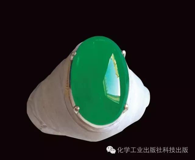 翡翠玉石选购与鉴赏书籍,玉石翡翠知识书籍介绍-第13张图片-翡翠网 翡翠玉石选购与鉴赏书籍,玉石翡翠知识书籍介绍-第13张图片-翡翠网