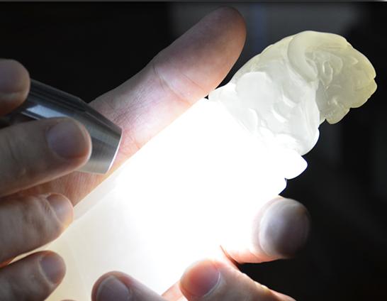 敲击翡翠手镯的工具,翡翠手镯敲击的声音-第1张图片-翡翠网 敲击翡翠手镯的工具,翡翠手镯敲击的声音-第1张图片-翡翠网