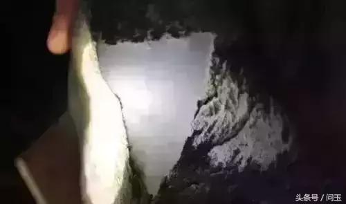 翡翠原石玻璃,翡翠玻璃种和冰种的区别在哪里-第7张图片-翡翠网 翡翠原石玻璃,翡翠玻璃种和冰种的区别在哪里-第7张图片-翡翠网