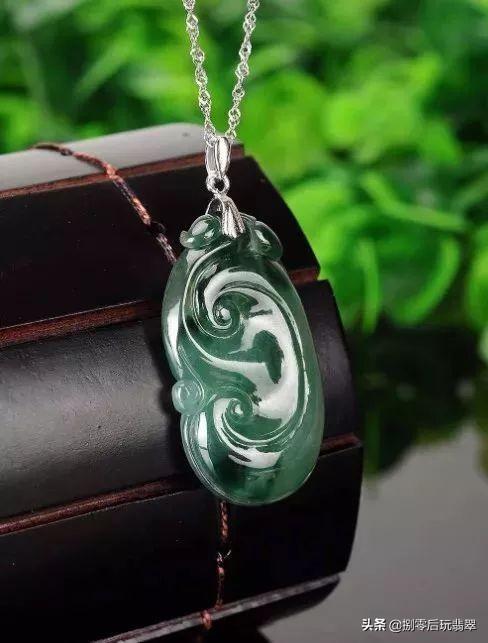 老油青种翡翠手镯图片,油青种翡翠手镯怎样的好-第2张图片-翡翠网 老油青种翡翠手镯图片,油青种翡翠手镯怎样的好-第2张图片-翡翠网