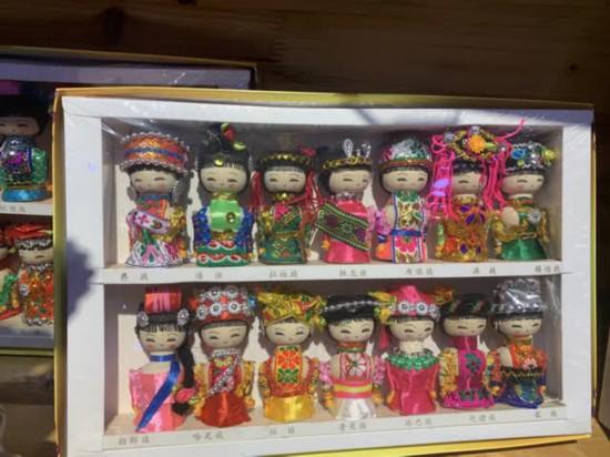 金版纳翡翠手镯的价格金版纳翡翠手镯-第1张图片-翡翠网 金版纳翡翠手镯的价格金版纳翡翠手镯-第1张图片-翡翠网