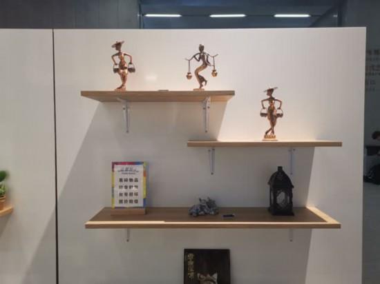 金版纳翡翠手镯的价格金版纳翡翠手镯-第7张图片-翡翠网 金版纳翡翠手镯的价格金版纳翡翠手镯-第7张图片-翡翠网