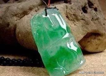 翡翠手镯长翠,翡翠手镯兰花翠-第6张图片-翡翠网 翡翠手镯长翠,翡翠手镯兰花翠-第6张图片-翡翠网