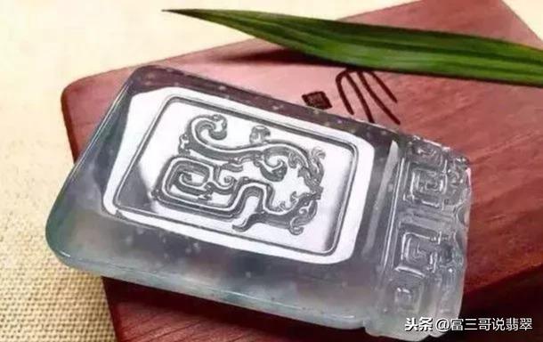 翡翠手镯长翠,翡翠手镯兰花翠-第13张图片-翡翠网 翡翠手镯长翠,翡翠手镯兰花翠-第13张图片-翡翠网