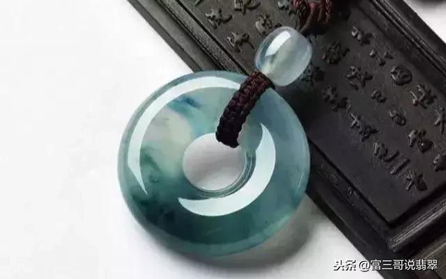 翡翠手镯长翠,翡翠手镯兰花翠-第15张图片-翡翠网 翡翠手镯长翠,翡翠手镯兰花翠-第15张图片-翡翠网