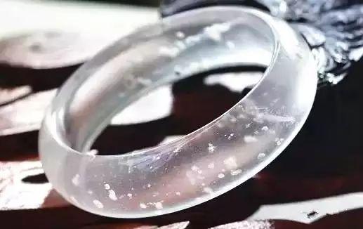 翡翠玻璃种手镯价格无色玻璃种翡翠手镯价格-第9张图片-翡翠网 翡翠玻璃种手镯价格无色玻璃种翡翠手镯价格-第9张图片-翡翠网