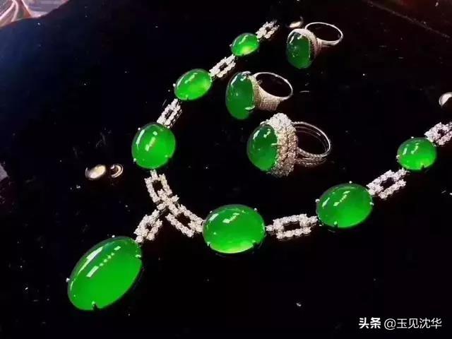 绿玉是翡翠吗,绿玉翡翠手镯-第3张图片-翡翠网 绿玉是翡翠吗,绿玉翡翠手镯-第3张图片-翡翠网