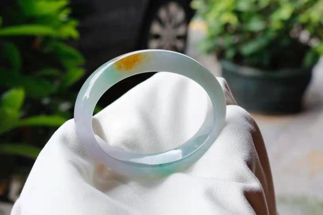 福禄寿三色翡翠手镯图片福禄寿种翡翠手镯-第1张图片-翡翠网 福禄寿三色翡翠手镯图片福禄寿种翡翠手镯-第1张图片-翡翠网