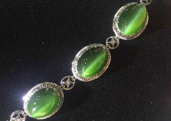 真正的猫眼石多少钱一颗翡翠猫眼珠子价格-第2张图片-翡翠网 真正的猫眼石多少钱一颗翡翠猫眼珠子价格-第2张图片-翡翠网