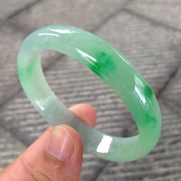 对庄翡翠怎么解绑银行卡,银行卡翡翠手镯-第1张图片-翡翠网 对庄翡翠怎么解绑银行卡,银行卡翡翠手镯-第1张图片-翡翠网