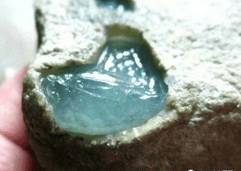 翡翠手镯 种水,翡翠手镯泡水-第6张图片-翡翠网 翡翠手镯 种水,翡翠手镯泡水-第6张图片-翡翠网