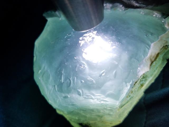 翡翠手镯 种水,翡翠手镯泡水-第7张图片-翡翠网 翡翠手镯 种水,翡翠手镯泡水-第7张图片-翡翠网