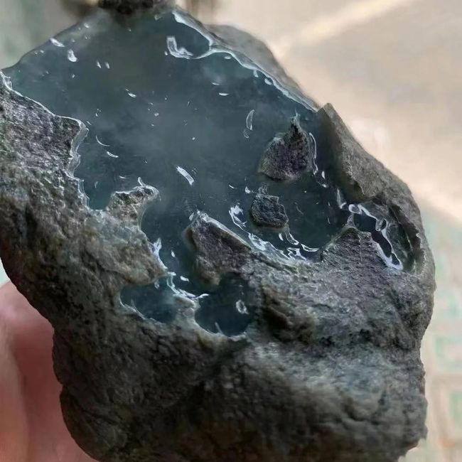 翡翠的原石基本知识大全书翡翠原石的场口及特点知识大全-第1张图片-翡翠网 翡翠的原石基本知识大全书翡翠原石的场口及特点知识大全-第1张图片-翡翠网