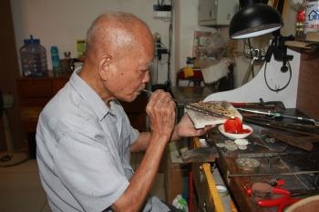 翡翠手镯到手腕哪里最合适,漳州哪里有翡翠手镯-第4张图片-翡翠网 翡翠手镯到手腕哪里最合适,漳州哪里有翡翠手镯-第4张图片-翡翠网