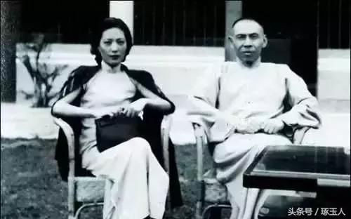 染色翡翠手镯特征图片老翡翠玉手镯图片-第2张图片-翡翠网 染色翡翠手镯特征图片老翡翠玉手镯图片-第2张图片-翡翠网