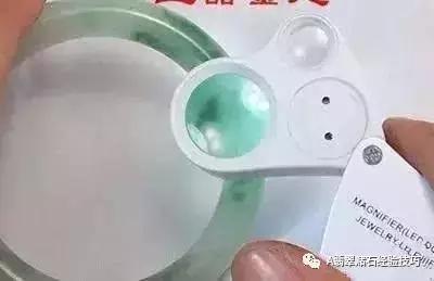 翡翠原石和裂纹的区别翡翠原石皮纹和裂纹区别-第8张图片-翡翠网 翡翠原石和裂纹的区别翡翠原石皮纹和裂纹区别-第8张图片-翡翠网