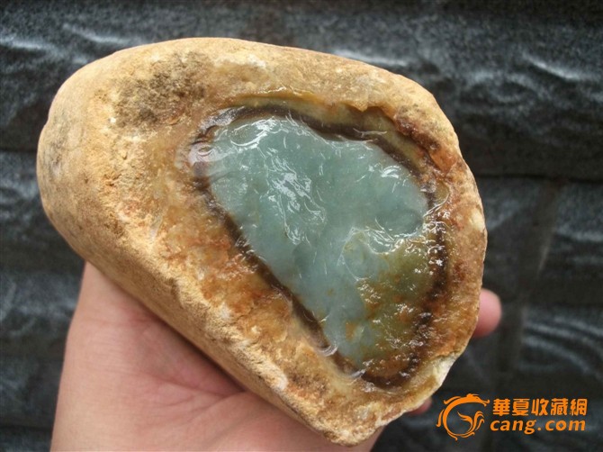 怎样购买翡翠原石毛料,广东翡翠毛料原石批发-第2张图片-翡翠网 怎样购买翡翠原石毛料,广东翡翠毛料原石批发-第2张图片-翡翠网