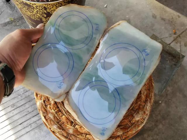 原石木那翡翠价格木那翡翠原石皮壳图解-第2张图片-翡翠网 原石木那翡翠价格木那翡翠原石皮壳图解-第2张图片-翡翠网