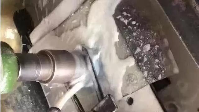 原石木那翡翠价格木那翡翠原石皮壳图解-第6张图片-翡翠网 原石木那翡翠价格木那翡翠原石皮壳图解-第6张图片-翡翠网