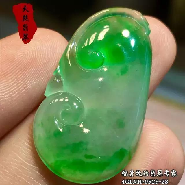 包含13000元翡翠手镯的词条-第8张图片-翡翠网 包含13000元翡翠手镯的词条-第8张图片-翡翠网