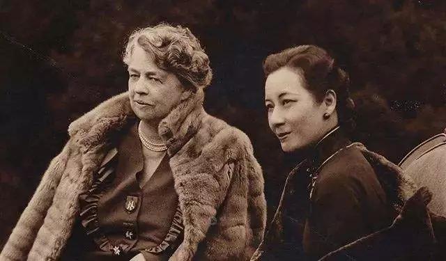 怡泰祥翡翠官网价格怡泰祥翡翠手镯-第4张图片-翡翠网 怡泰祥翡翠官网价格怡泰祥翡翠手镯-第4张图片-翡翠网