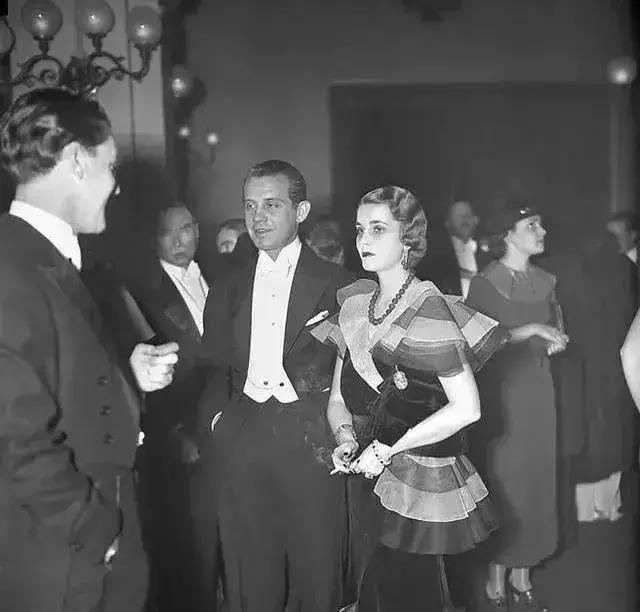 怡泰祥翡翠官网价格怡泰祥翡翠手镯-第5张图片-翡翠网 怡泰祥翡翠官网价格怡泰祥翡翠手镯-第5张图片-翡翠网