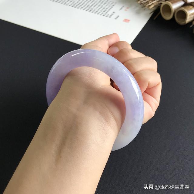 假紫罗兰翡翠手镯图片,带紫罗兰翡翠手镯图片-第9张图片-翡翠网 假紫罗兰翡翠手镯图片,带紫罗兰翡翠手镯图片-第9张图片-翡翠网