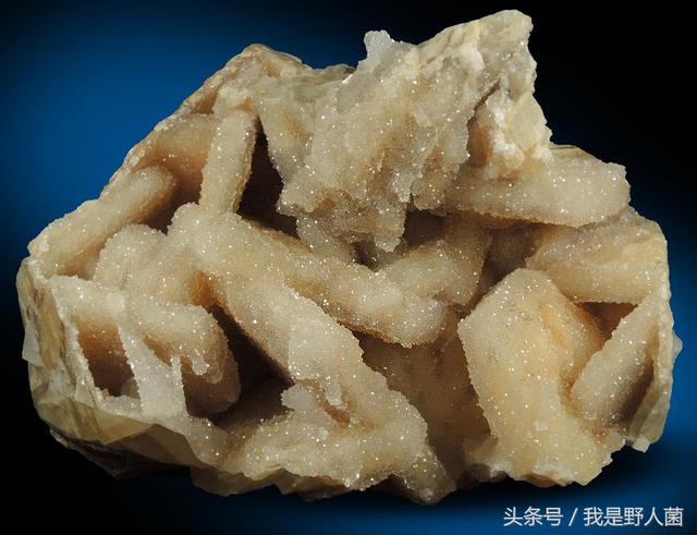 石英石染色造假绿翡翠石英石造假翡翠原石-第1张图片-翡翠网 石英石染色造假绿翡翠石英石造假翡翠原石-第1张图片-翡翠网