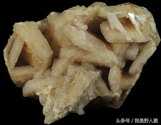 石英石染色造假绿翡翠石英石造假翡翠原石-第4张图片-翡翠网 石英石染色造假绿翡翠石英石造假翡翠原石-第4张图片-翡翠网