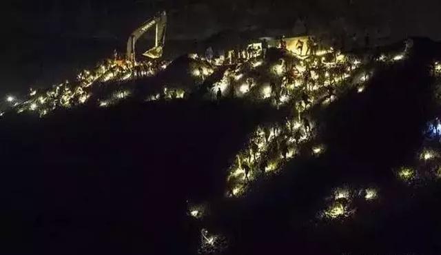 大马坎半山半水黄翡翠原石的简单介绍-第3张图片-翡翠网 大马坎半山半水黄翡翠原石的简单介绍-第3张图片-翡翠网