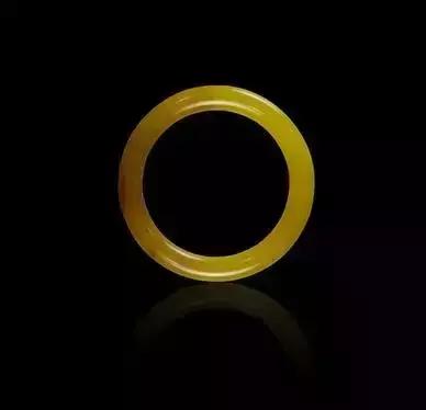 大马坎半山半水黄翡翠原石的简单介绍-第9张图片-翡翠网 大马坎半山半水黄翡翠原石的简单介绍-第9张图片-翡翠网