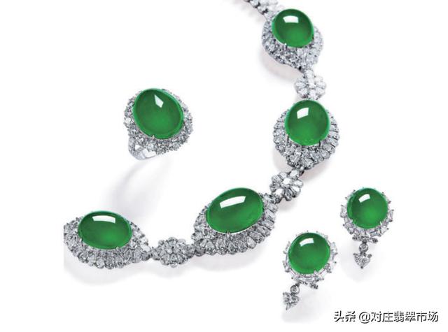 缅甸之旅直播间翡翠手镯能买吗,缅甸天然翡翠手镯价格-第12张图片-翡翠网 缅甸之旅直播间翡翠手镯能买吗,缅甸天然翡翠手镯价格-第12张图片-翡翠网